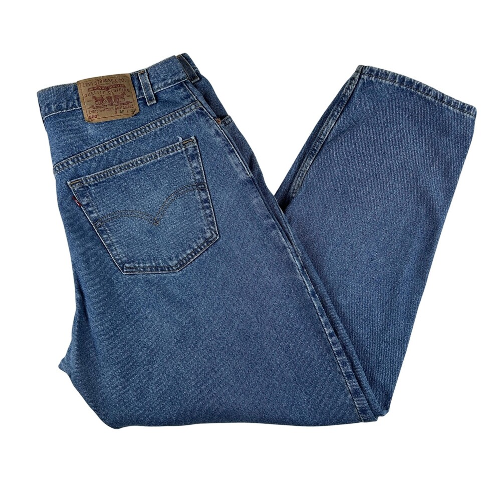Vintage Levis 560 Jeans Mens 40x32 Medium Wash Blue Loose Tapered Denim USA 90s